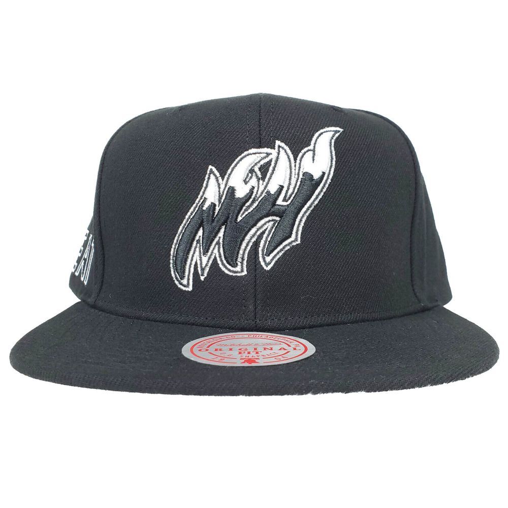Miami Heat Mitchell & Ness NBA Snapback Hat Cap Black White 3D Logo NWT